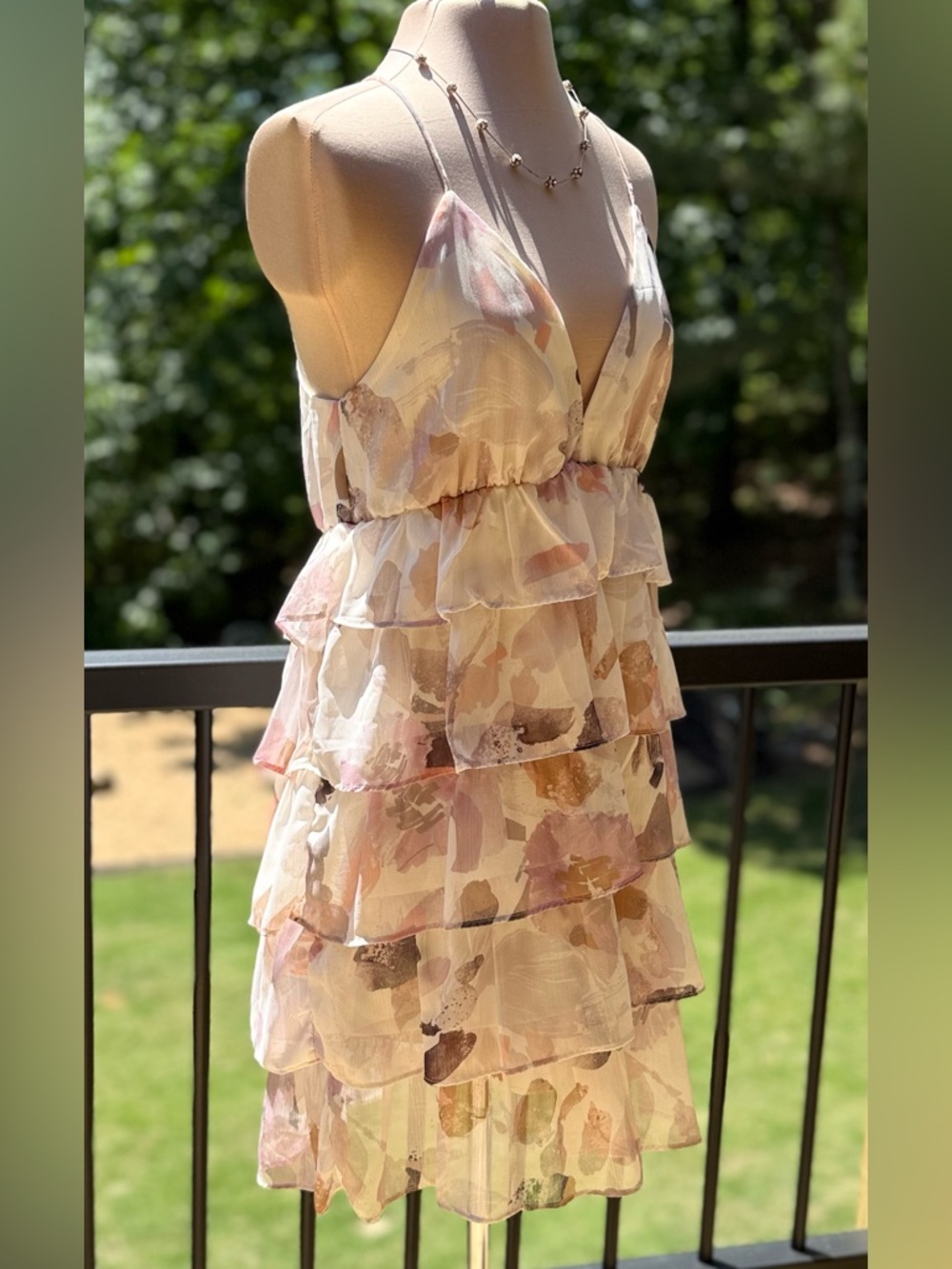 Illa Illa Floral Tiered Ruffle Mini Dress S Cream Blush Open Back - Picture 2 of 8